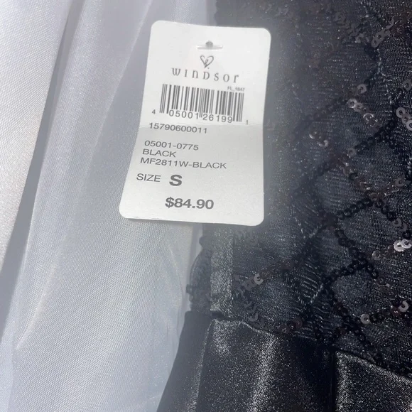 Little black dress. Strapless. Brand new never worn from Windsor - Picture 5 of 5